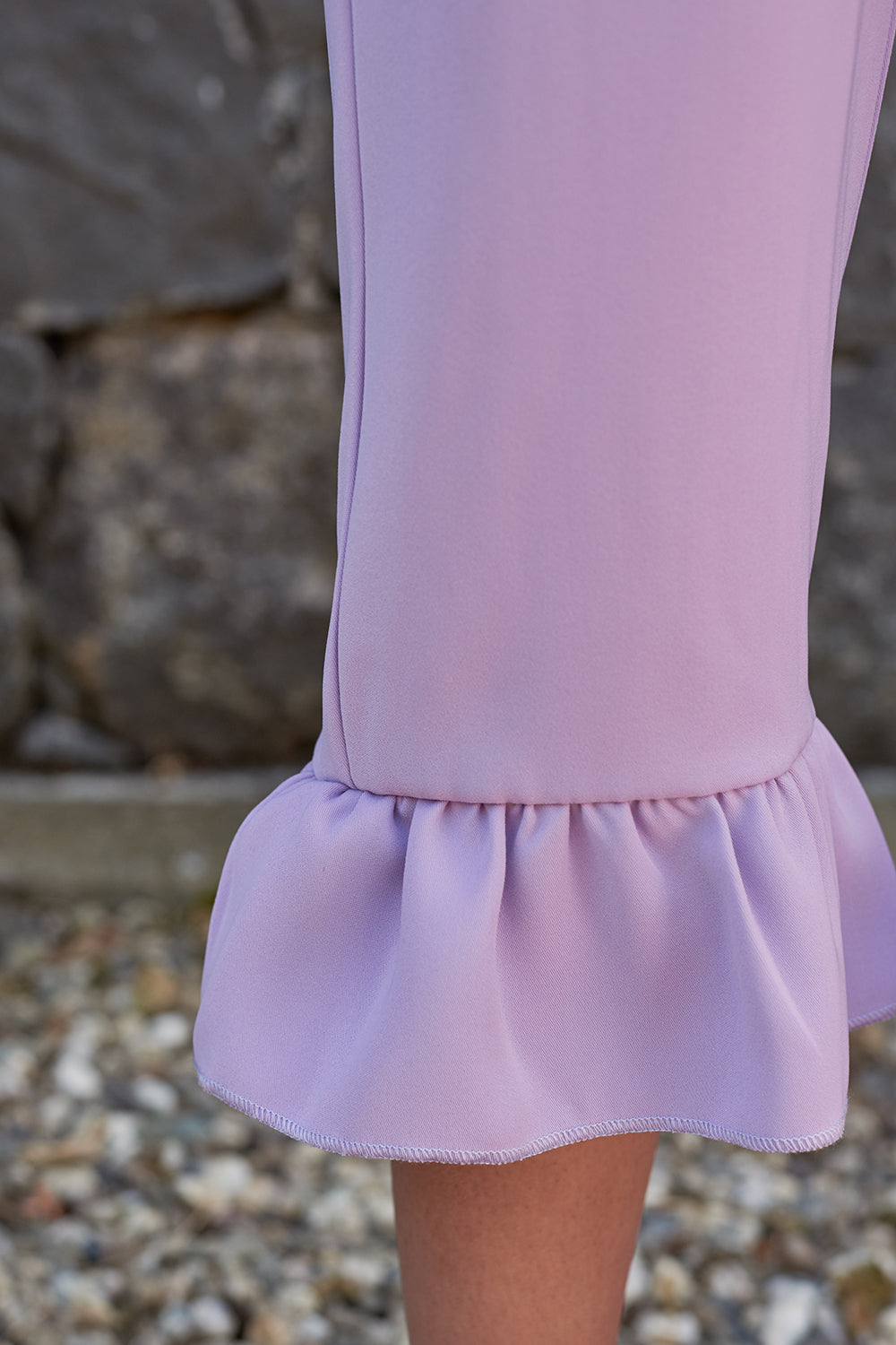 Pants with ruffles at the bottom – LILAC