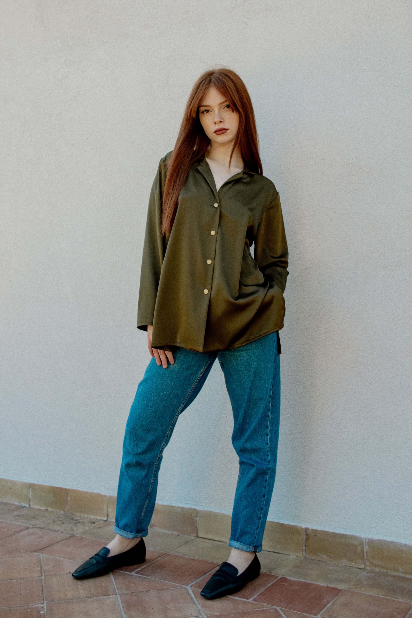 Camisa de raso con solapa - VERDE MILITAR